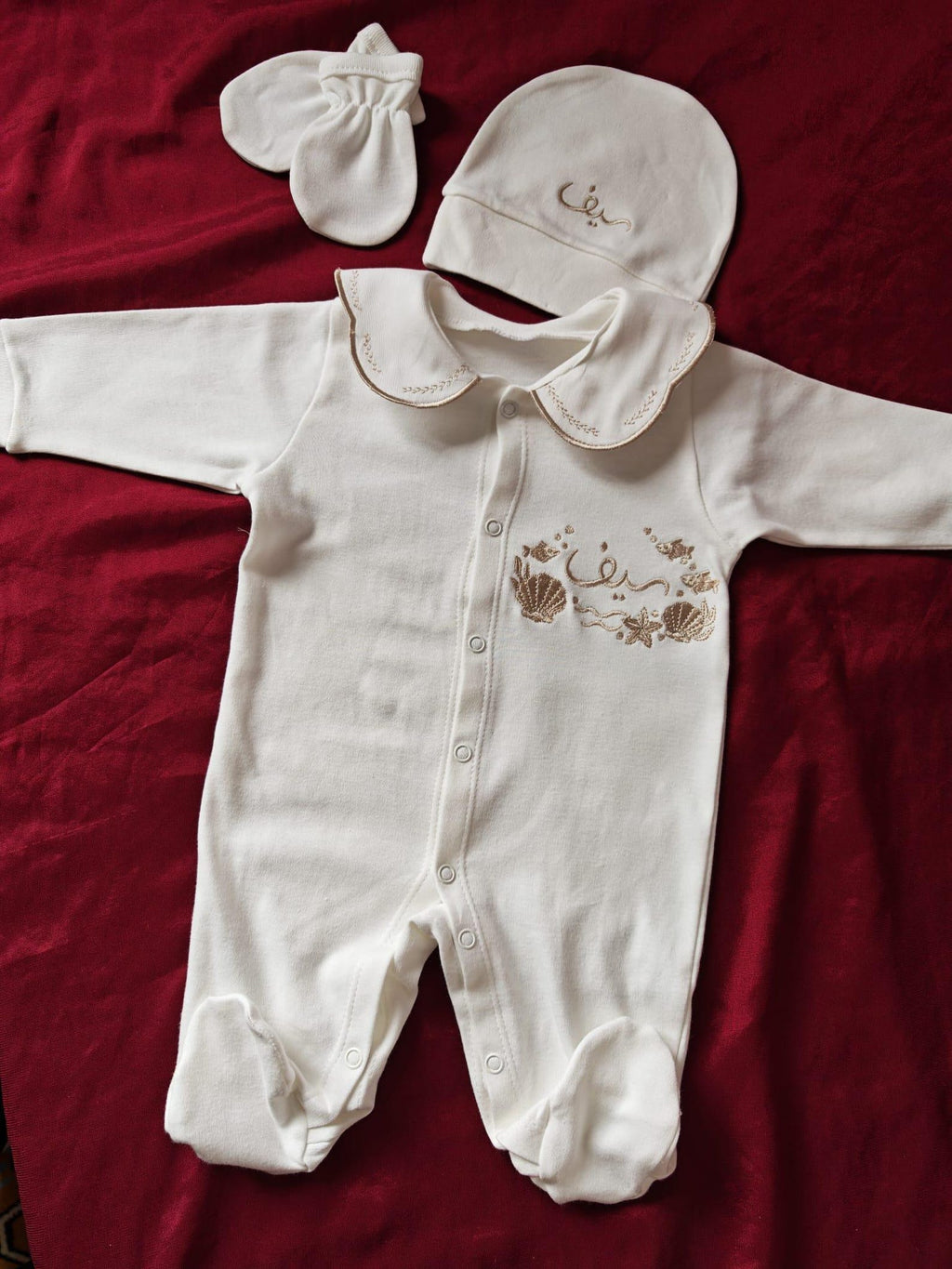 Klindera® Personalisiertes Baby-Set aus Bio-Baumwolle – Strampler, Mütze & Fäustlinge (3-teilig)