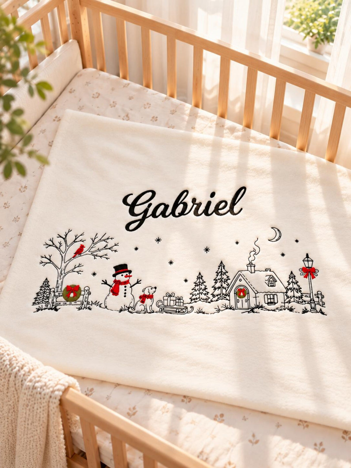 Klindera® Personalisierte Baby-Weihnachtsdecke aus Bio-Baumwolle – Bestickt mit Namen & Winterzauber-Motiv (80 × 90 cm)