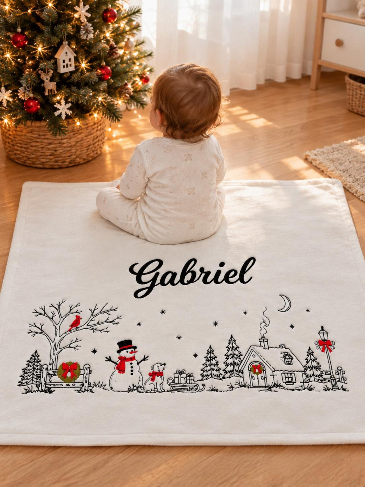 Klindera® Personalisierte Baby-Weihnachtsdecke aus Bio-Baumwolle – Bestickt mit Namen & Winterzauber-Motiv (80 × 90 cm)